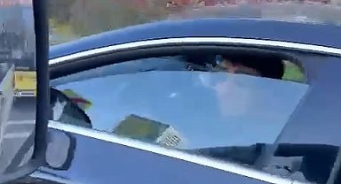 İstanbul - 'Valinin yeğeniyim' diyen çakarlı araç sürücüsüne 146 bin lira ceza