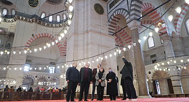 İstanbul- AK Parti'den Mimar Sinan'a vefa ziyareti