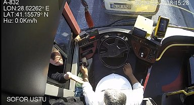 İstanbul- Arnavutköy'de İETT otobüsüne saldırı anı kamerada