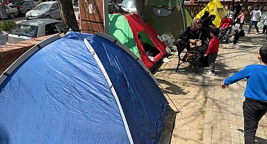 İstanbul- Avcılar'da evlerine girmekten çekinenler çadırlarda kalmaya devam ediyor