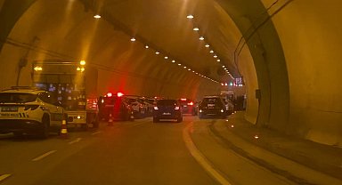 İstanbul- Beyoğlu'nda tünelde kaza yapan motosiklet sürücüsü öldü, arkadaşı ağır yaralandı