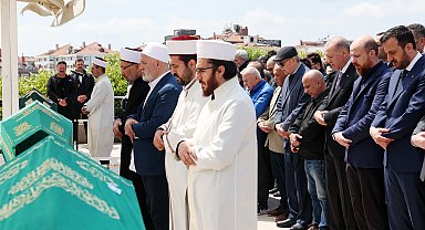 İstanbul- Cumhurbaşkanı Erdoğan, Arapça öğretmeni Ahmet Karaman'ın cenaze namazına katıldı