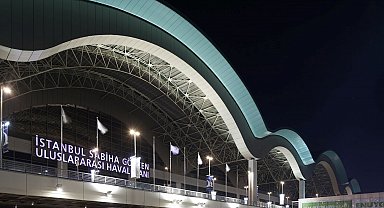 İstanbul - Deprem sonrasında havalimanlarında pist kontrolü için uçaklar pas geçti