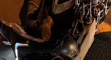 İstanbul- Eyüpsultan'da hafif ticari aracın çarpıp kaçtığı motosikletli ağır yaralandı