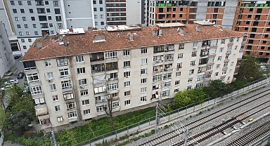 İstanbul - Küçükçekmece'de deprem sonrasında boşaltılan binalar havadan görüntülendi