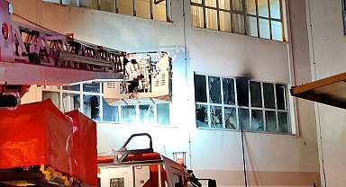 İstanbul - Maltepe'de huzurevinde yangın; dumandan etkilenenler hastaneye kaldırıldı -1