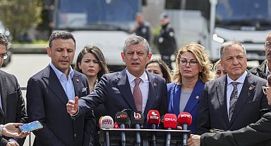 İstanbul- Özgür Özel: Sabırlı bir şekilde bu süreci yakından takip ediyoruz