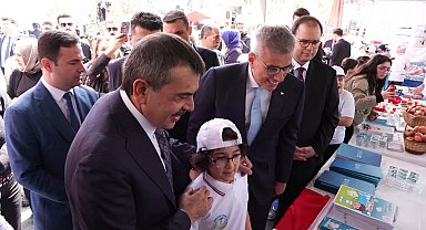 İstanbul- Sağlık Bakanlığı ve Milli Eğitim Bakanlığı arasında 'Sağlıklı Çocuk Sağlıklı Gelecek' işbirliği protokolü imzalandı