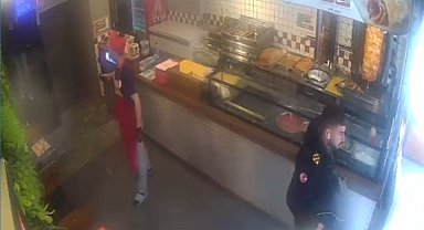 İstanbul - Sultangazi'de depremde herkes kaçtı; o ailesine koştu