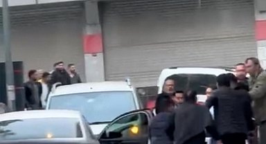 İstanbul - Sultangazi'de silahlı yol kavgası; deprem nedeniyle dışarda olan çocuğa kurşun isabet etti