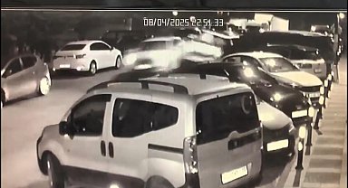 İstanbul - Ümraniye'de 3 kişinin yaralandığı kaza kamerada