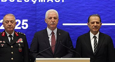 İstanbul- Vali Davut Gül: Düzensiz göçmen sorunu, İstanbul'un gündeminden giderek çıkıyor