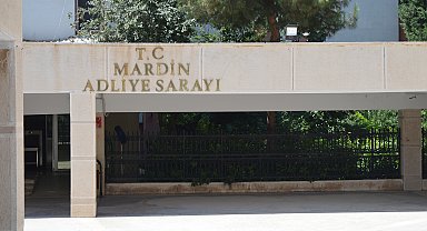 İstinafın bozduğu cinayet davası yeniden görüldü; aranan 2 kişi firardayken çocuk yapmış