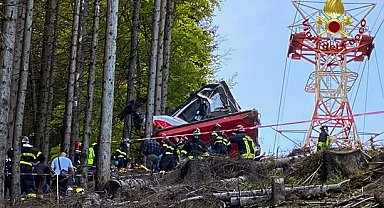 İtalya'da teleferik kabini düştü: 4 ölü