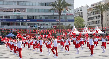 İzmir'de 23 Nisan coşkusu