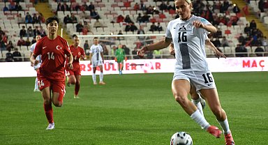 Kadın A Milli Futbol Takımı, Slovenya'ya 1-0 yenildi