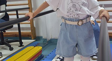 Kampanyayla umutlanan Berra, gen tedavisiyle ayağa kalktı