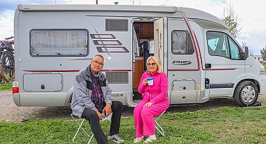 Karavanla Türkiye turuna çıkan Polonyalı çift, Diyarbakır'a hayran kaldı