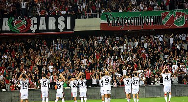 Karşıyaka önce stada sonra salona