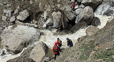Kayıp kadını, 130 kişilik ekip arıyor