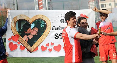 Kayseri'de amatör futbolcudan maçtan sonra evlilik teklifi