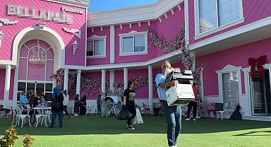 Maaşlarını alamayan çalışanlar, iş yerini yağmaladı