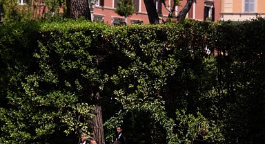 Macron ve Zelenskiy, Ukrayna'da ateşkes meselesini görüştü