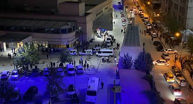 Mahalledeki taşlı, sopalı, bıçaklı kavga hastanede devam etti: 2'si ağır, 5 yaralı