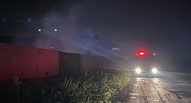 Manisa'da geri dönüşüm tesisindeki yangın, söndürüldü