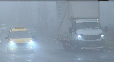 Mardin'de sis; yaya ve sürücüler zor anlar yaşadı