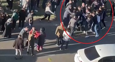 Motosikleti ile yayaya çarpan sürücüye saldırı