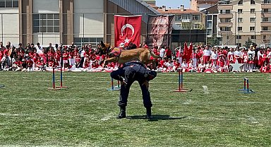 Nevşehir'de JAKEM'in 23 Nisan gösterisi ilgiyle izlendi