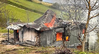 Ordu'da, yangında tek katlı ev kullanılmaz hale geldi