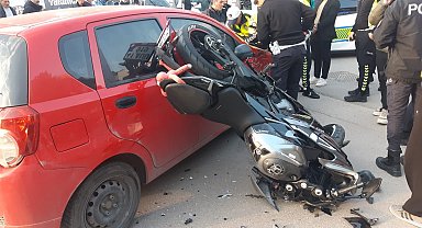 Otomobil ile motosiklet çarpıştı; 1 yaralı