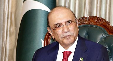 Pakistan Cumhurbaşkanı Zerdari hastaneye kaldırıldı