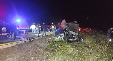 Rize'de hafif ticari araç takla attı: 3 ölü, 2 yaralı