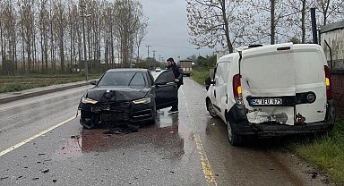 Sakarya'da 1 kişinin yaralandığı kamerada