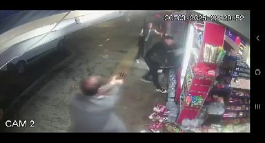 Sakarya'da 2 kişinin yaralandığı kavgaya ilişkin güvenlik kamerası görüntüleri ortaya çıktı