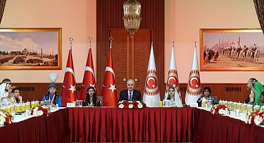 TBMM Başkanı Kurtulmuş, dünya çocuklarını kabul etti