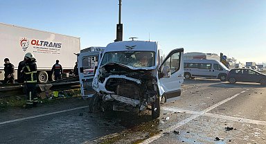 Tekirdağ'da işçi servis minibüsleri çarpıştı: 18 yaralı