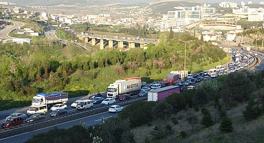TEM'in Kocaeli geçişinde 'bayram dönüşü' yoğunluğu
