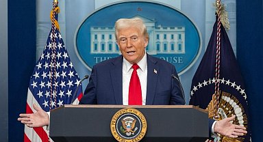 Trump: ABD gemileri Panama ve Süveyş Kanalı'ndan ücretsiz geçmeli