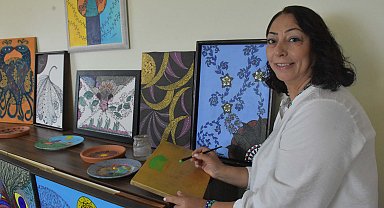 Türkiye'nin ilk 'halk resmi' sanatçısı, Anadolu kültürünü resme döküyor