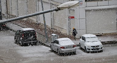 Van'da kar yağışı