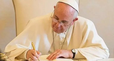 Vatikan: Papa'nın iyileşme süreci devam ediyor
