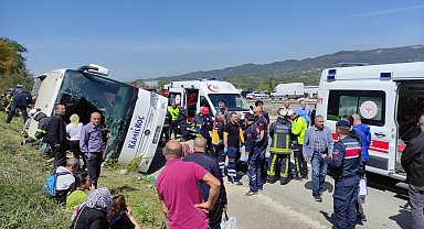 Yalova'da yolcu otobüsü devrildi; 1 ölü, 2 yaralı