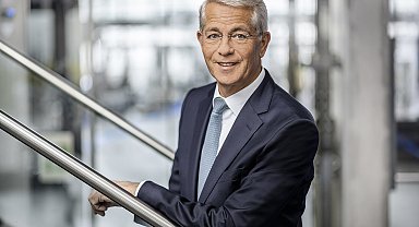 Yenilenen Antalya Havalimanı ilk yolcularını karşıladı