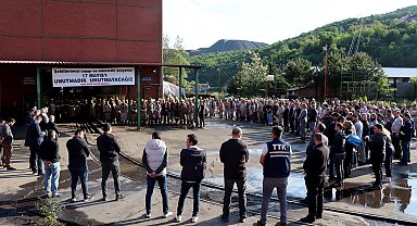15 yıl önce grizu patlamasında ölen madenciler anıldı