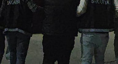 18 yıl 9 ay hapisle aranan hükümlü, peruk ve sahte pasaportla yakalandı