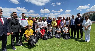 'Ankara'da Spor Zamanı - Üç Nesil Spor Yapıyor' şenliği Etimesgut Atatürk Stadyumu'nda düzenlendi